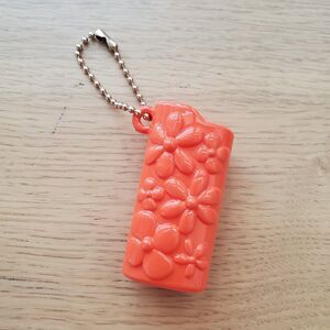 NEW Larroude Orange Floral Lighter Holder Keychain